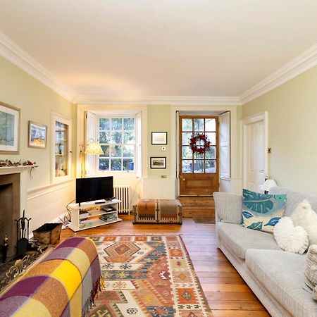 Joivy Beautiful Apartment, Private Garden, Calton Hill Edinburg Exteriör bild
