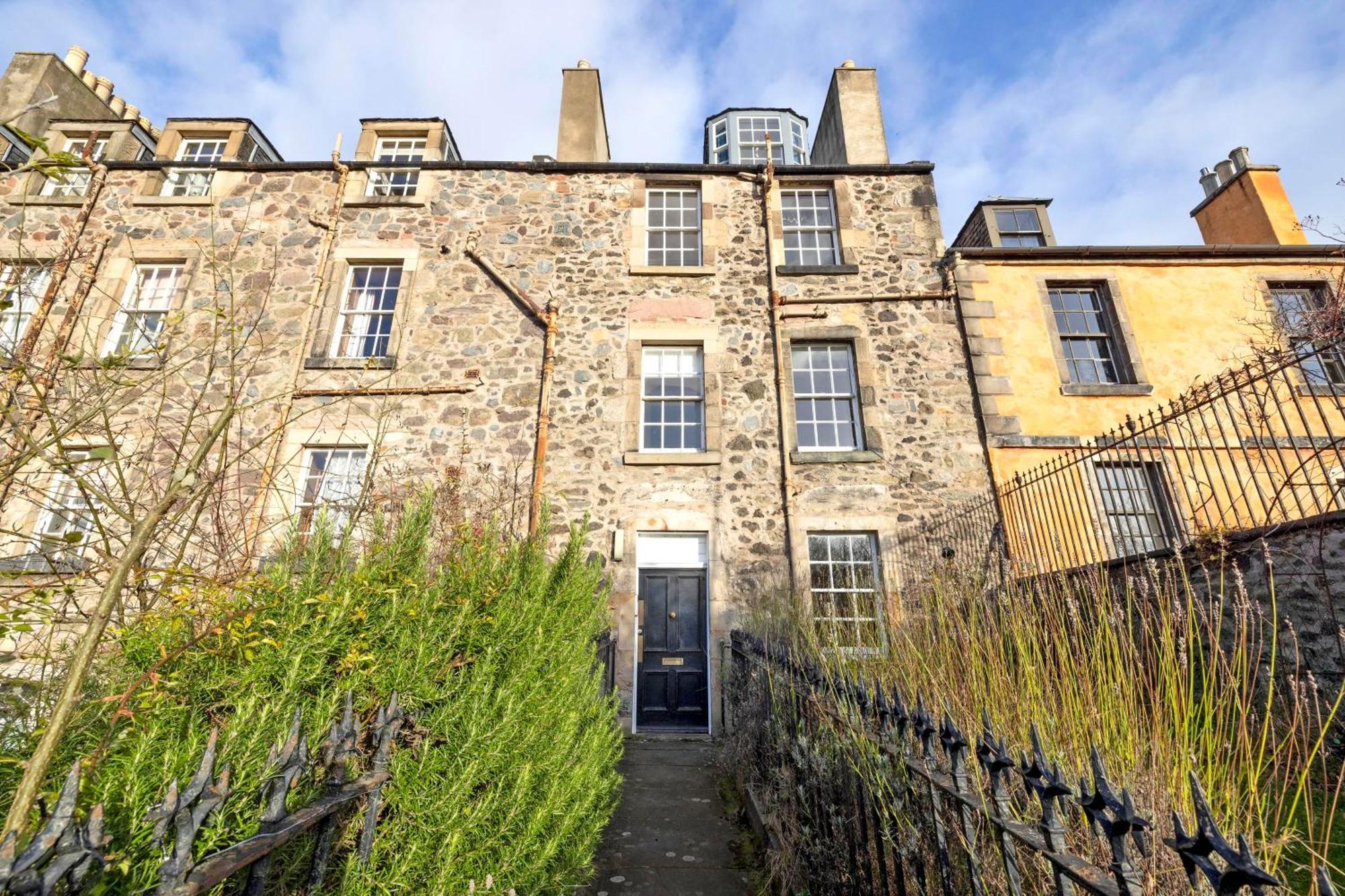 Joivy Beautiful Apartment, Private Garden, Calton Hill Edinburg Exteriör bild