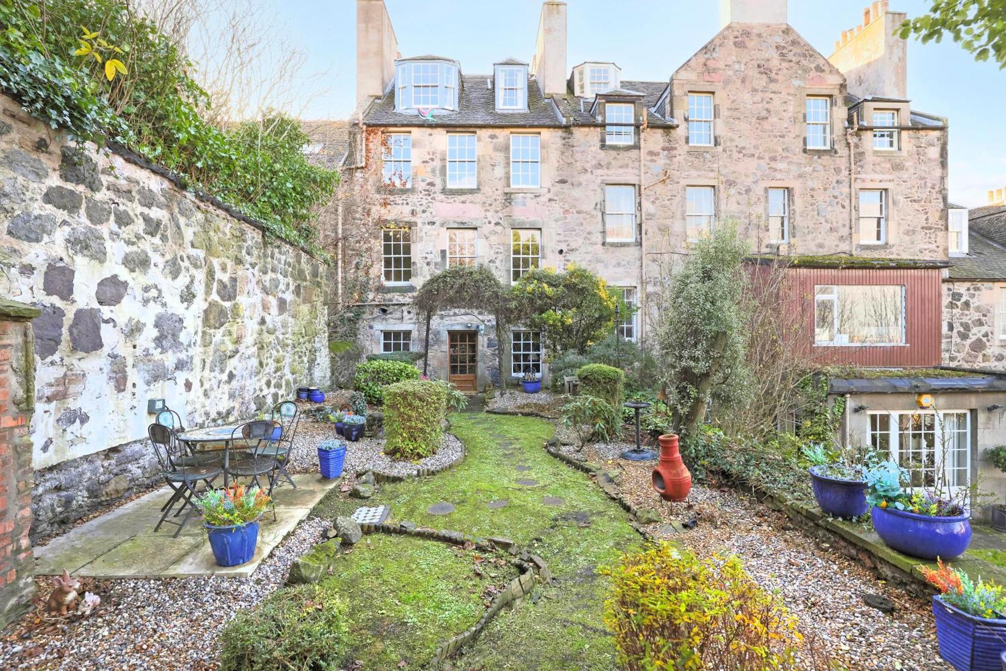 Joivy Beautiful Apartment, Private Garden, Calton Hill Edinburg Exteriör bild