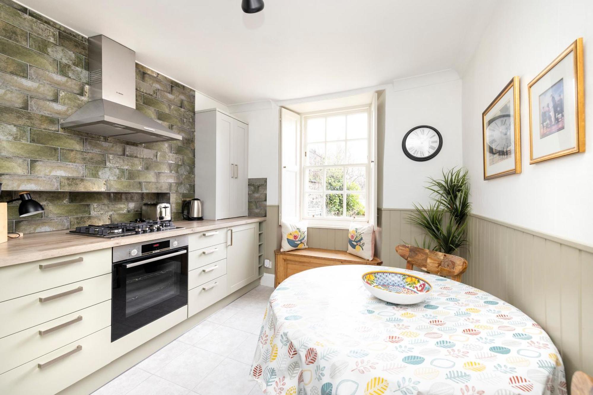 Joivy Beautiful Apartment, Private Garden, Calton Hill Edinburg Exteriör bild