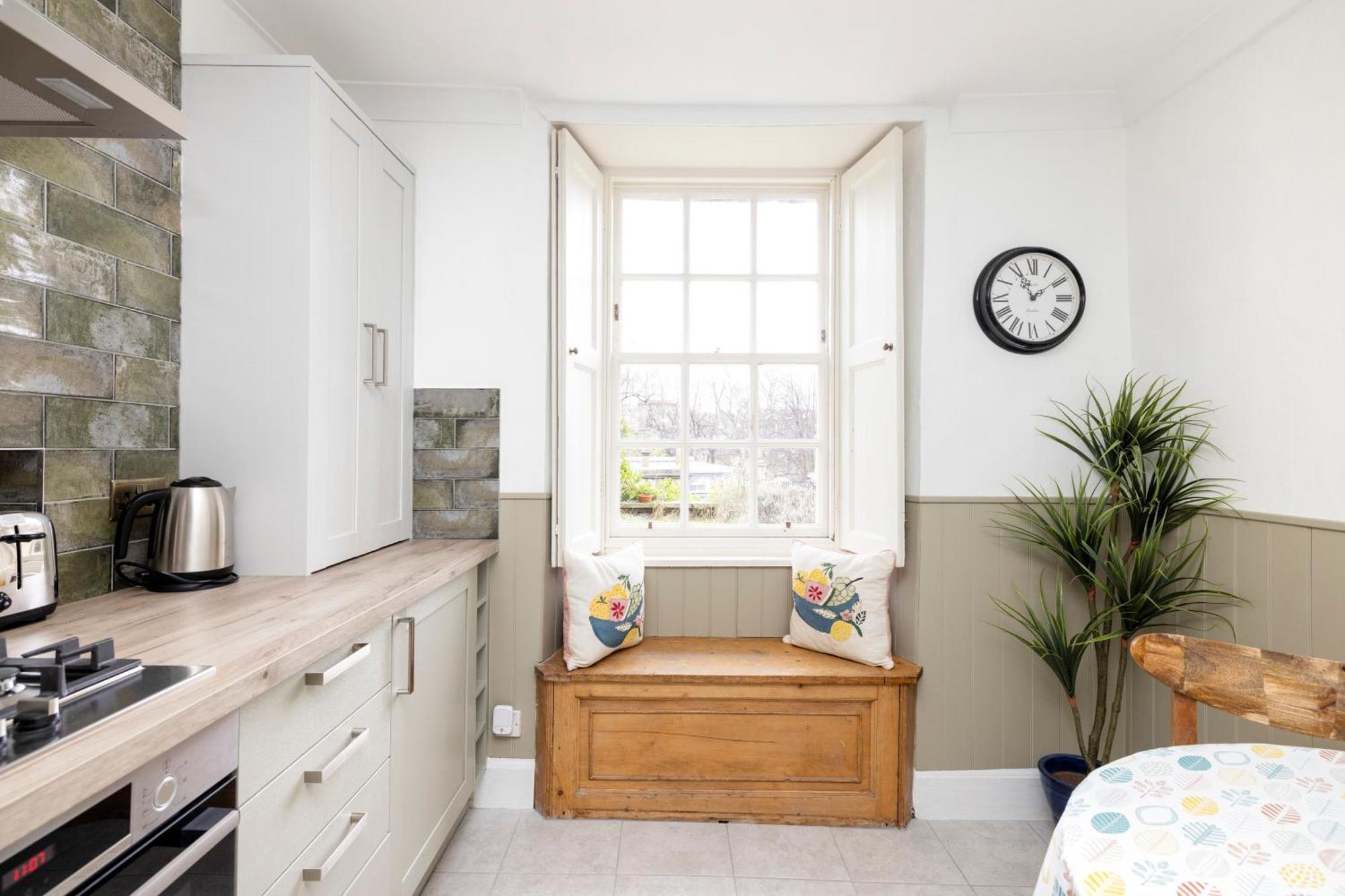 Joivy Beautiful Apartment, Private Garden, Calton Hill Edinburg Exteriör bild